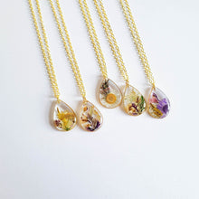 Load image into Gallery viewer, Birth Month Flower Necklace For Mom